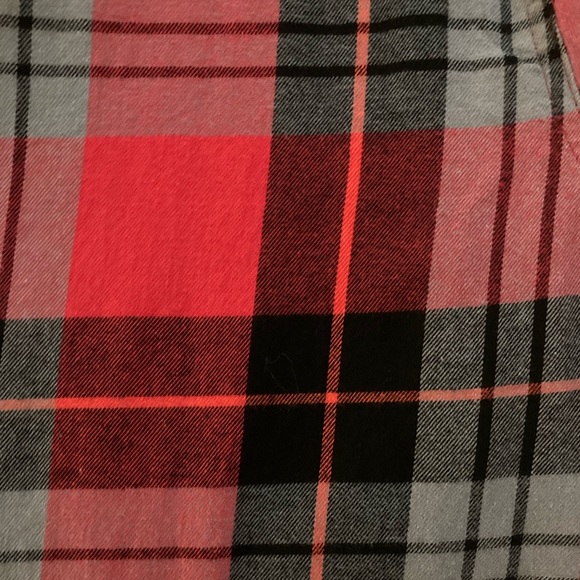 Black & Red Plaid Flannel Shirt by Levi’s - Picture 6 of 6